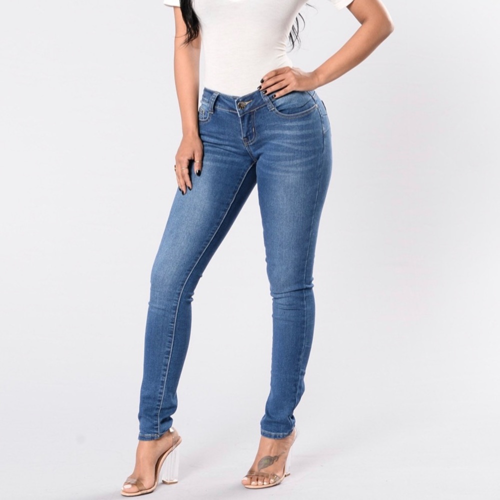 Fashion Nova Jeans Size 0